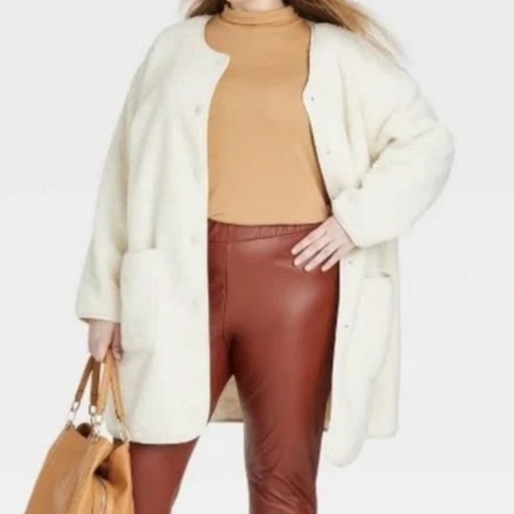 📌FINAL SALE  |Ava & Viv | Ivory Faux Fur Coat